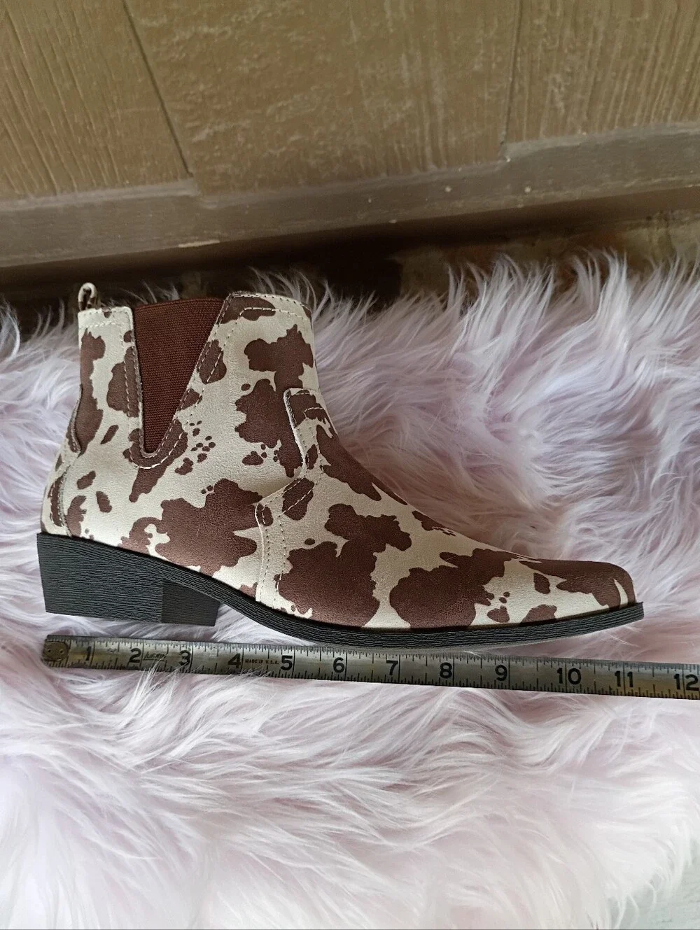 NWOT Arizona Jean Company Memory Foam Cow Print Brown Cream Booties Ankle Boots
